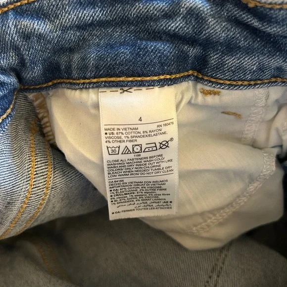 Old Navy Rockstar Super Skinny High Rise Jeans - Picture 5 of 5